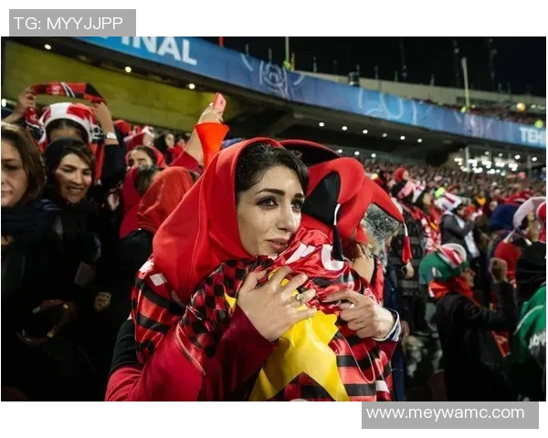 足球明星的秘密武器束胸器如何提升比赛表现与运动员自信心