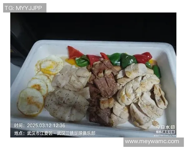 足球明星亲身体验中餐文化的美味瞬间与精彩图片分享