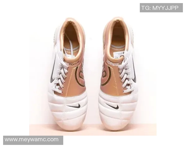 足球明星的专属球鞋背后的故事与设计理念揭秘